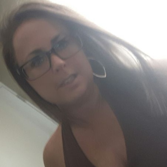 Meet your Posher, Renee - Picture 1 of 1